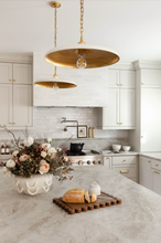 Load image into Gallery viewer, Scalloped Oak Tray