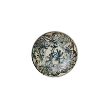 Load image into Gallery viewer, Benny Small Lotus Dish
