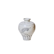 Load image into Gallery viewer, Barnaby Blue and White Vase
