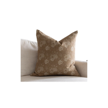 Load image into Gallery viewer, Daisy Pillow
