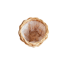 Load image into Gallery viewer, woven planter
lined planter
indoor pot
woven decor
rattan planter
rattan pot
indoor planter pot
light rattan
farmhouse decor
woven
rattan
planter
pot
