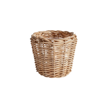 Load image into Gallery viewer, woven planter
lined planter
indoor pot
woven decor
rattan planter
rattan pot
indoor planter pot
light rattan
farmhouse decor
woven
rattan
planter
pot
